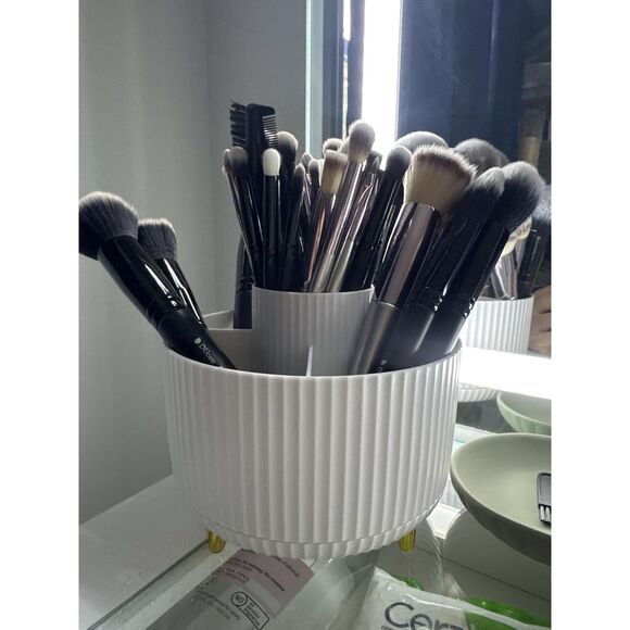 Diesisa 5 Slot Make up Brushes White Cup 360° Rotating Makeup Bru sh Holder - Picture 5 of 5
